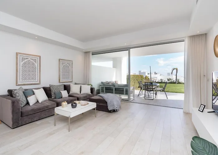 Al-1604 Ground Floor Alcazaba Lagoon Apartment